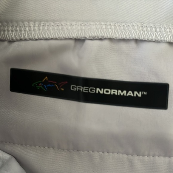 NWT  Greg Norman All Day Comfort Short Silver Size XL - Picture 4 of 9